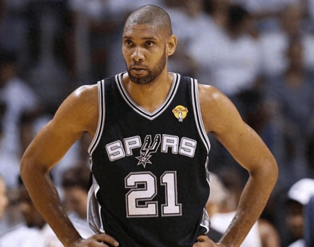 弗拉格兄弟首次现场看弟弟打球：很爽！从杜克我们就看他有此表现（弗拉格兄弟首次现场观赛弟弟，直呼过瘾：早在杜克就显露这种水平）