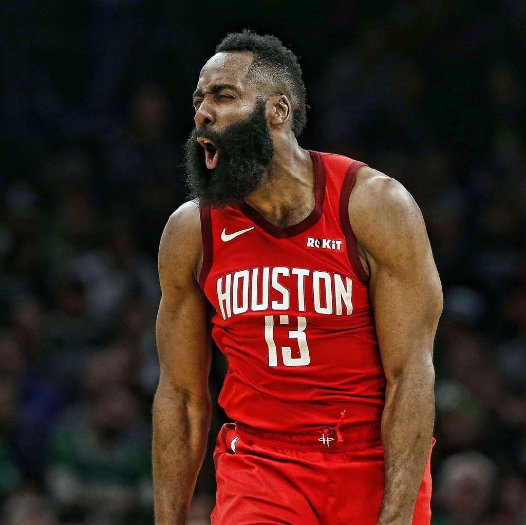 阿莫林质疑曼联青训引爆矛盾，遭年轻球员社交媒体回击（阿莫林质疑曼联青训引风波，年轻球员社媒发声反击）