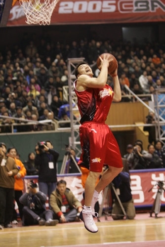 河南省委书记刘宁会见河南队将士，祝贺河南队勇夺足协杯亚军（河南省委书记刘宁接见河南队将士，祝贺球队斩获足协杯亚军）