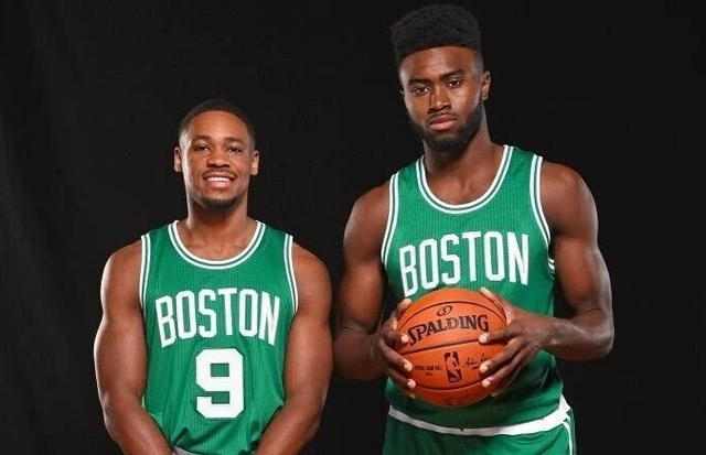 德甲最新积分战报 多特6轮不败稳居第3 差拜仁9分（德甲积分榜更新：多特近6轮不败稳坐第三，落后拜仁9分）