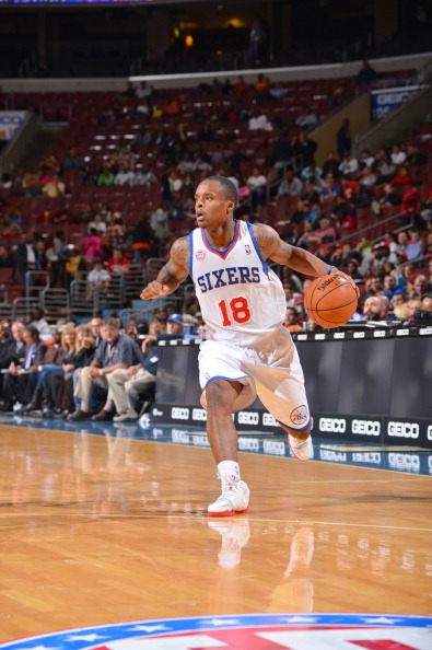 唐斯双喜临门！与交往5年女友伍兹宣布订婚 年终大战逆转骑士（唐斯喜事连连：与相恋五年女友伍兹订婚，年末大战逆转骑士）