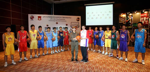 科尔伯朗：不让迪米上场不是为了卡他奖金，他已被罚款了（科尔伯朗：迪米缺阵非为卡奖金，相关罚款已执行）