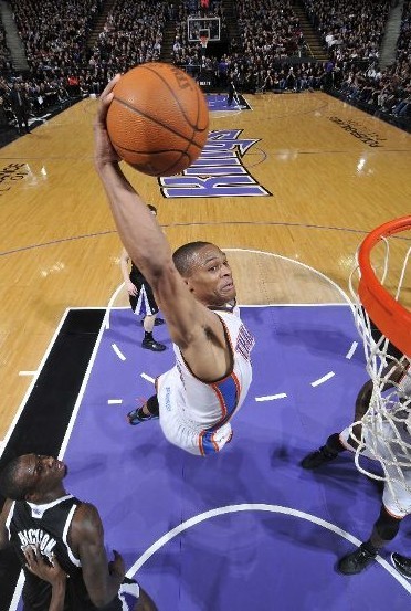 意媒：库普梅纳斯转型中卫表现亮眼，尤文中场补强成当务之急（意媒：库普梅纳斯客串中卫闪光，尤文中场补强迫在眉睫）