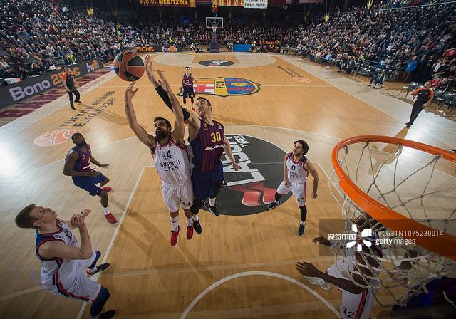 阿德里亚诺：感谢球迷还称我为皇帝；伊布是我合作过最强队友（阿德里亚诺：感谢球迷仍称我“皇帝”，伊布是我生涯最强队友）