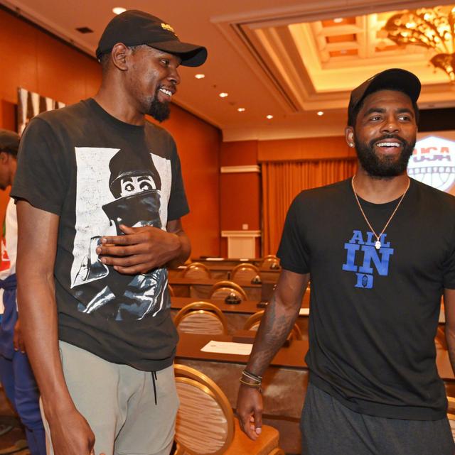 东契奇+詹姆斯，不防守兄弟？（东契奇携手詹姆斯：防守能否过关？）