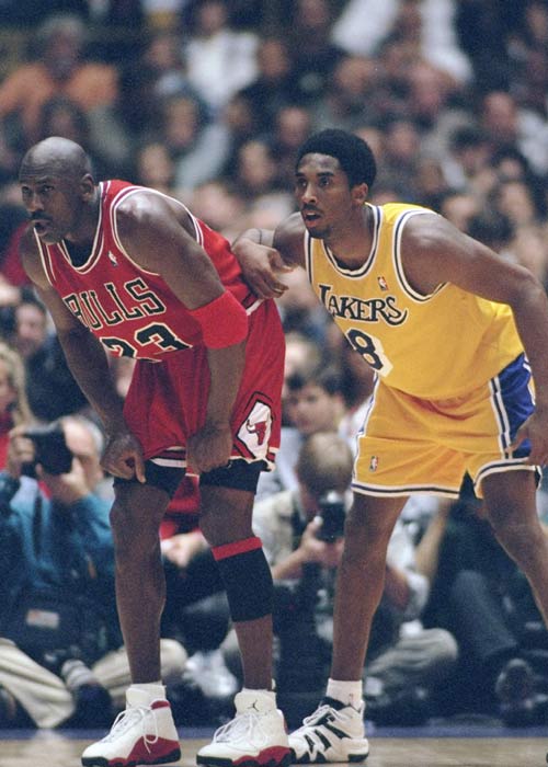 布朗本赛季第13次砍下30+，上赛季含季后赛仅10次（布朗本季30+已达13场，上季含季后赛才10场）